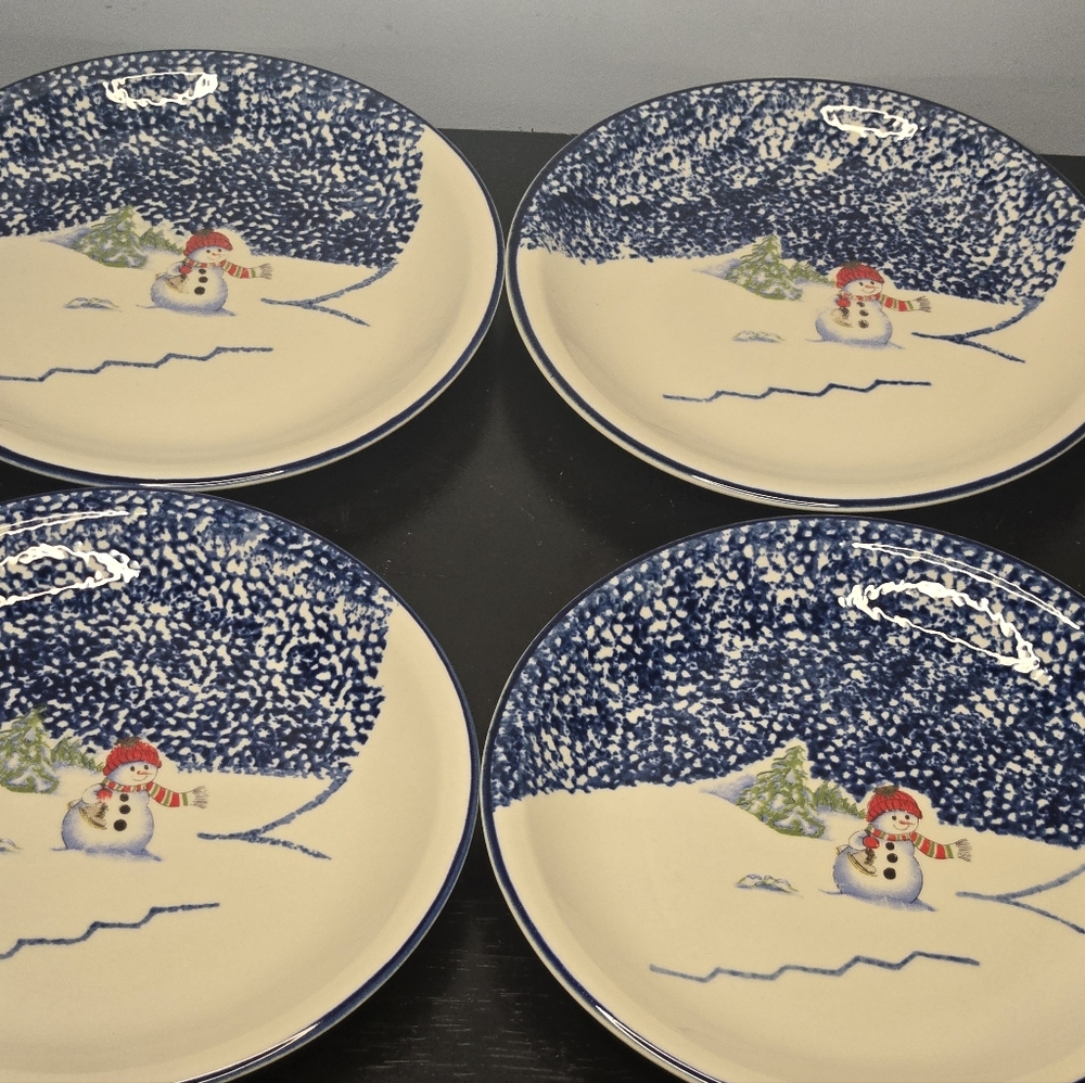 Set of 4 Vintage Thomson Pottey 7.75 " Ceramic Plates w Snowman/Christmas Print
